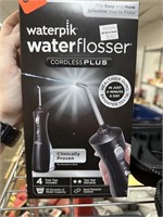 NEW WATERPIK WATERFLOSSER WATER FLOOSER CORDLESS+