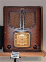 RCA Victor Antique Radio Model 94-B1-1