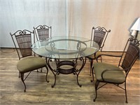 Bassett Glass Dining Table w/4 Chairs