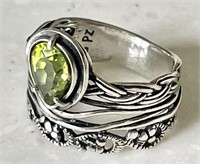 Sterling silver ring w/ green pear-shaped peridot