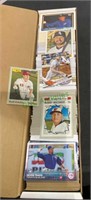 Sports cards, 1000 count box full of Topps