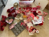 TOTE and assorted Valentines and Love Decor- all