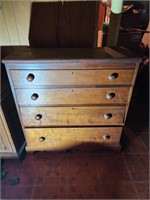 40x42x18 4 drawer vinrage dresser