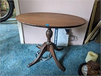 Small Wooden Oval Side Table H-18" W-2' D-16"