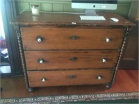 ANTIQUE COLONIAL  3 DRAWER CHEST