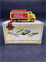 Coca-Cola: 1948 GMC COE Delivery Truck w/COA