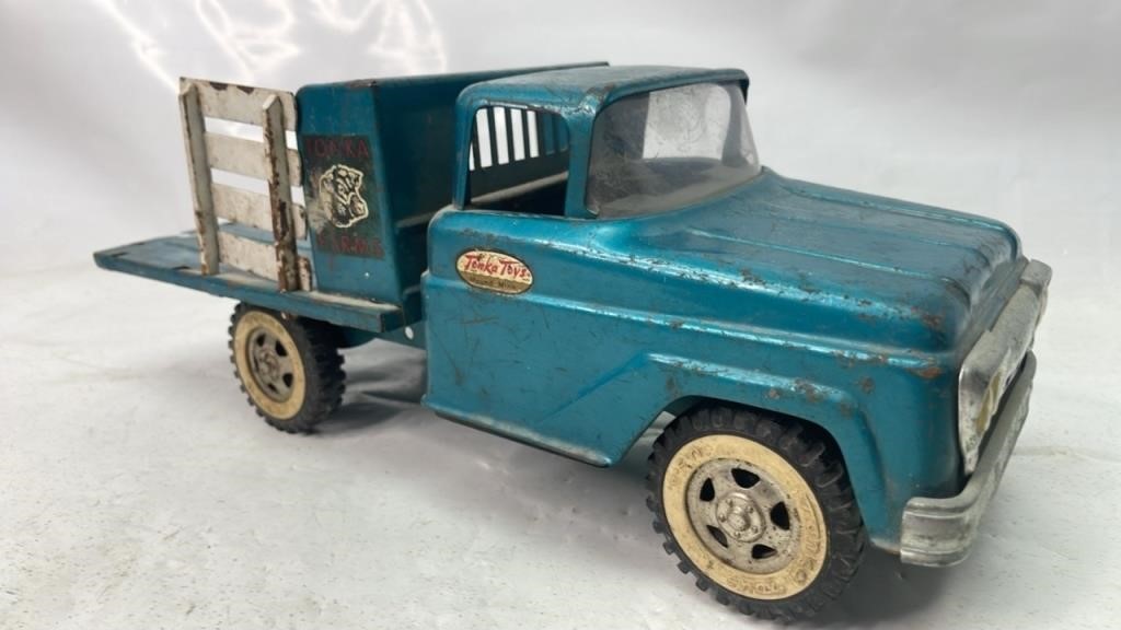 Vintage Tonka Farms Pressed Steel Toy Truck