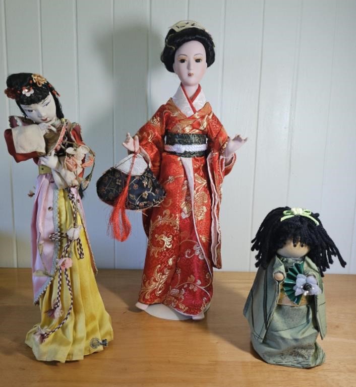 Japanese doll lot 17"/12"/8"