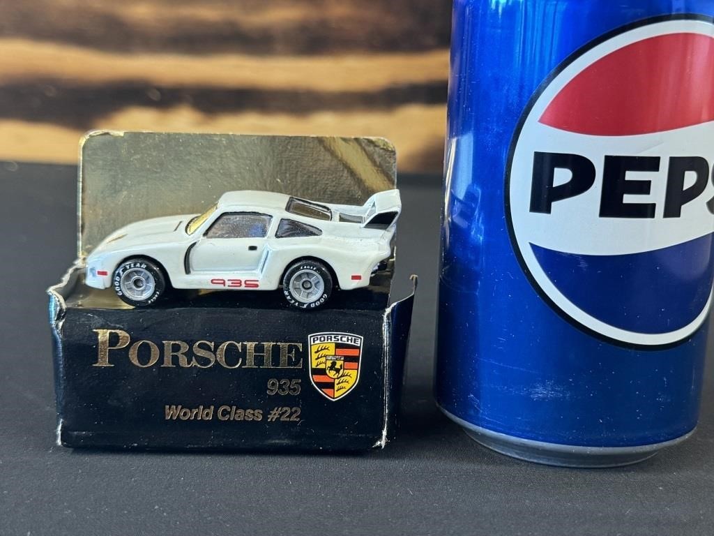 Porsche 935 World Class #22