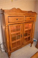 QUALITY Liberty Furniture Lighted Wood Hutch