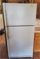 Maytag Fridge Almond Color Working 18.8 Cu Ft