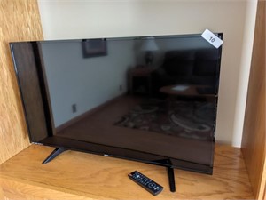 Sanyo 40" Flat Screen TV w/ Remote