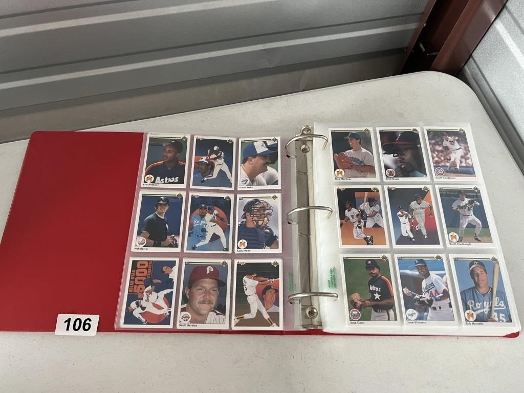 1990 Upper Deck Baseball Cards w/Binder U232