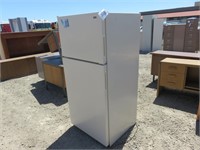 HotPoint Refrigerator and Freezer