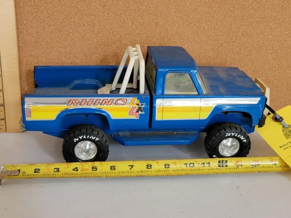 AUGUST TOY/COIN & COLLECTIBLE AUCTION