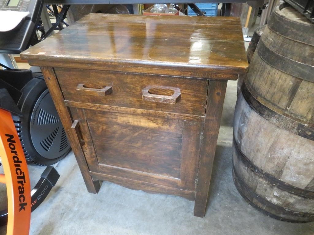 Wash stand, 24" long