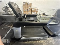Life Fitness Commercial Treadmill 95Ti #78