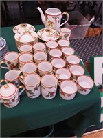 35 pieces Fitz & Floyd china Christmas Holly
