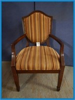 VINTAGE CHAIR