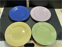 7 Colorful Plates