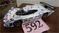 MAISTO 1998  PORSCHE 911 GT1 1/18 SCALE