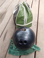 Brunswick Black beauty 24 lb bowling ball in bag