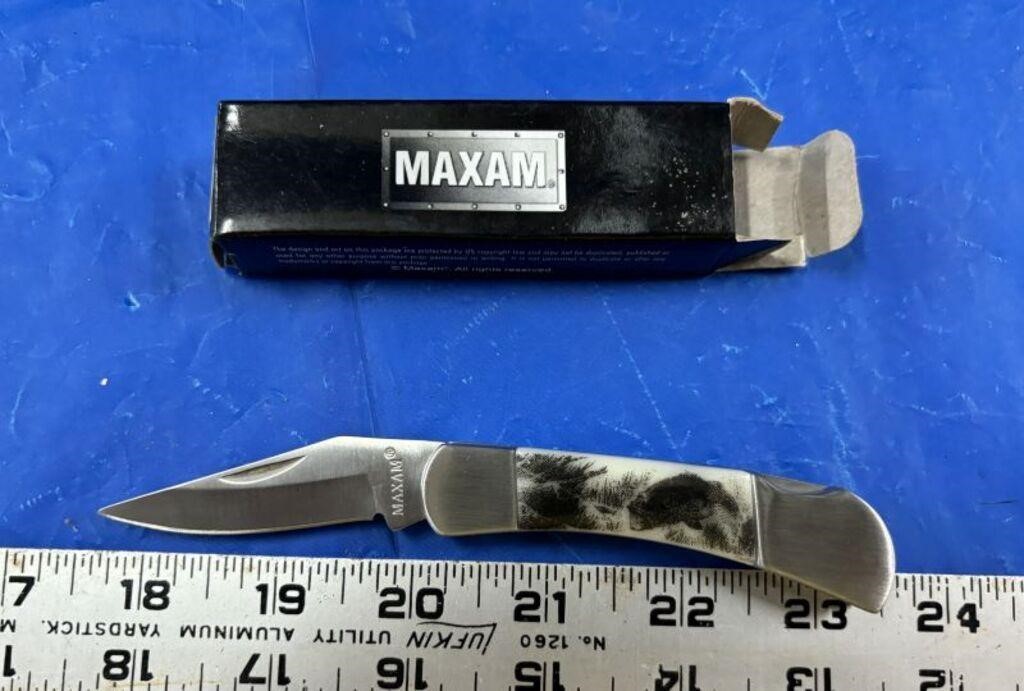 New Maxam Locking Blade Pocket Knife with Fish