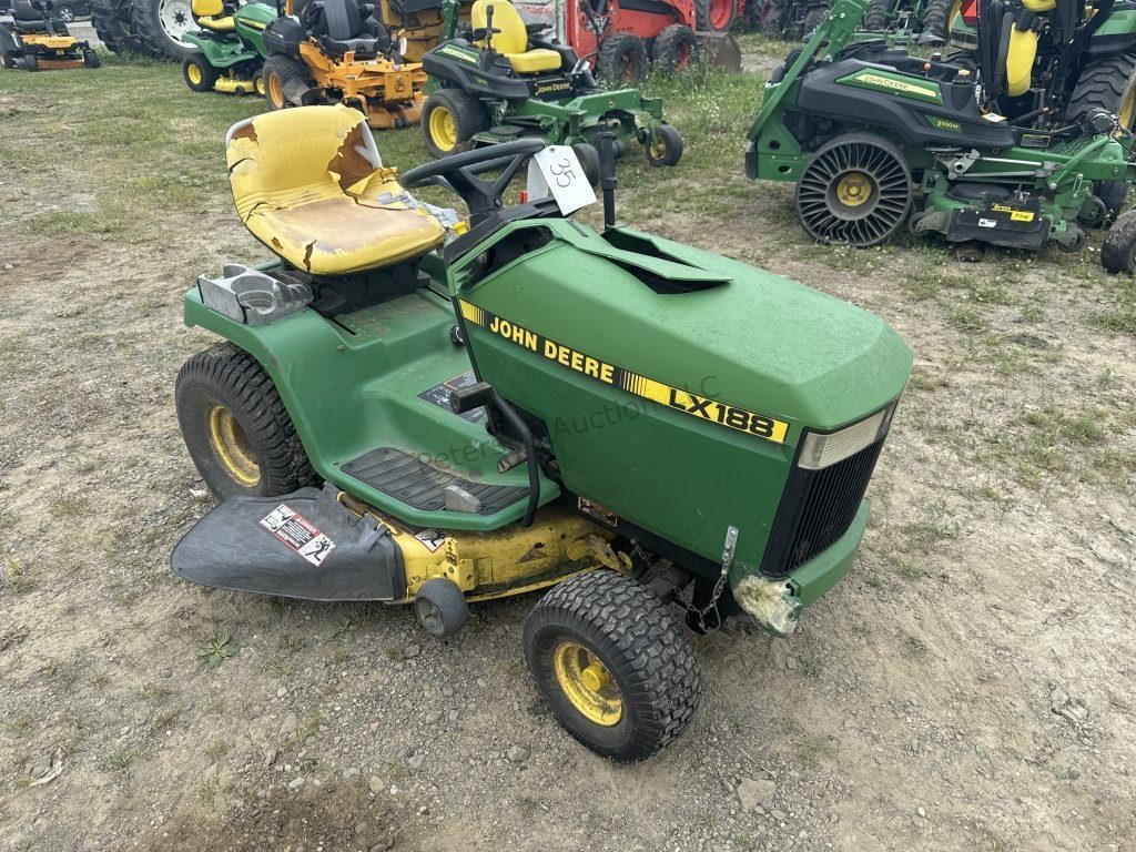 John Deere LX188 Lawn Mower