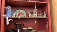 Lot of miscellaneous lighthouse decorations,