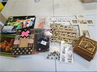 Lot of Misc Décor - Signs Canvas Picture Frames