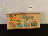 Flashy Flickers Vintage Projector Set