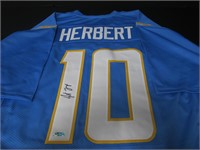 JUSTIN HERBERT SIGNED AUTOGRAPHED JERSEY COA