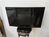 Samsung 27" Flat Screen T V With Remote