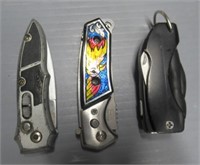 (3) Folding knives. Knife with flashlight
