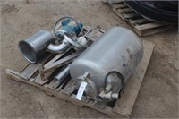 UNIVERSAL STAINLESS STEEL TRANSFER TANK WITH