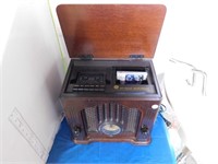 GE CLASSIC RADIO PLAYER WITH CASSETTE PLAYER