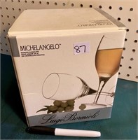 WINE GLASSES IN BOX