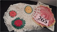 VARIETY OF LACE DOILIES