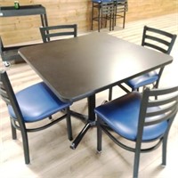 Table with 4 Chairs  36"x29"x36"       (R# LOB)