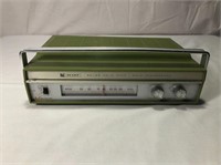 Vintage Sears Battery Operated Radio