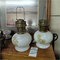 PAIR OF LAMPS