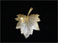 Vtg Signed S. Coventry Gold Tone Maple Leaf Brooch