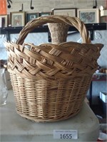 Large woven basket, small/mini baskets