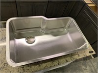 32" Offset Stainless Steel Undermount Sink