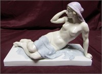 Marcel Kleine Weimar porcelain Nude woman.