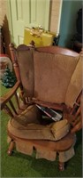 WOODEN ROCKER (NEEDS REPAIR) / PAIR OF FOLD OUT BE