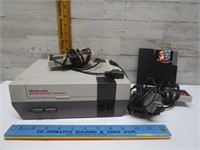 NINTENDO GAMING SYSTEM WITH GAME