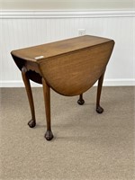 Kittenger Chippendale Drop Leaf Oval Table