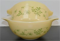 * 2 Pyrex Mixing Bowls - Flower Green Leaves