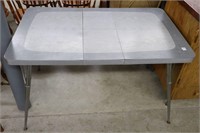 CHROME TABLE WITH LEAF 48'X30"X30"